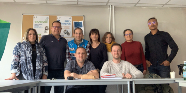 Photo de groupe de la promotion 2021-2022 de la formation conseiller commercial de BGE Sud-Ouest à Rodez